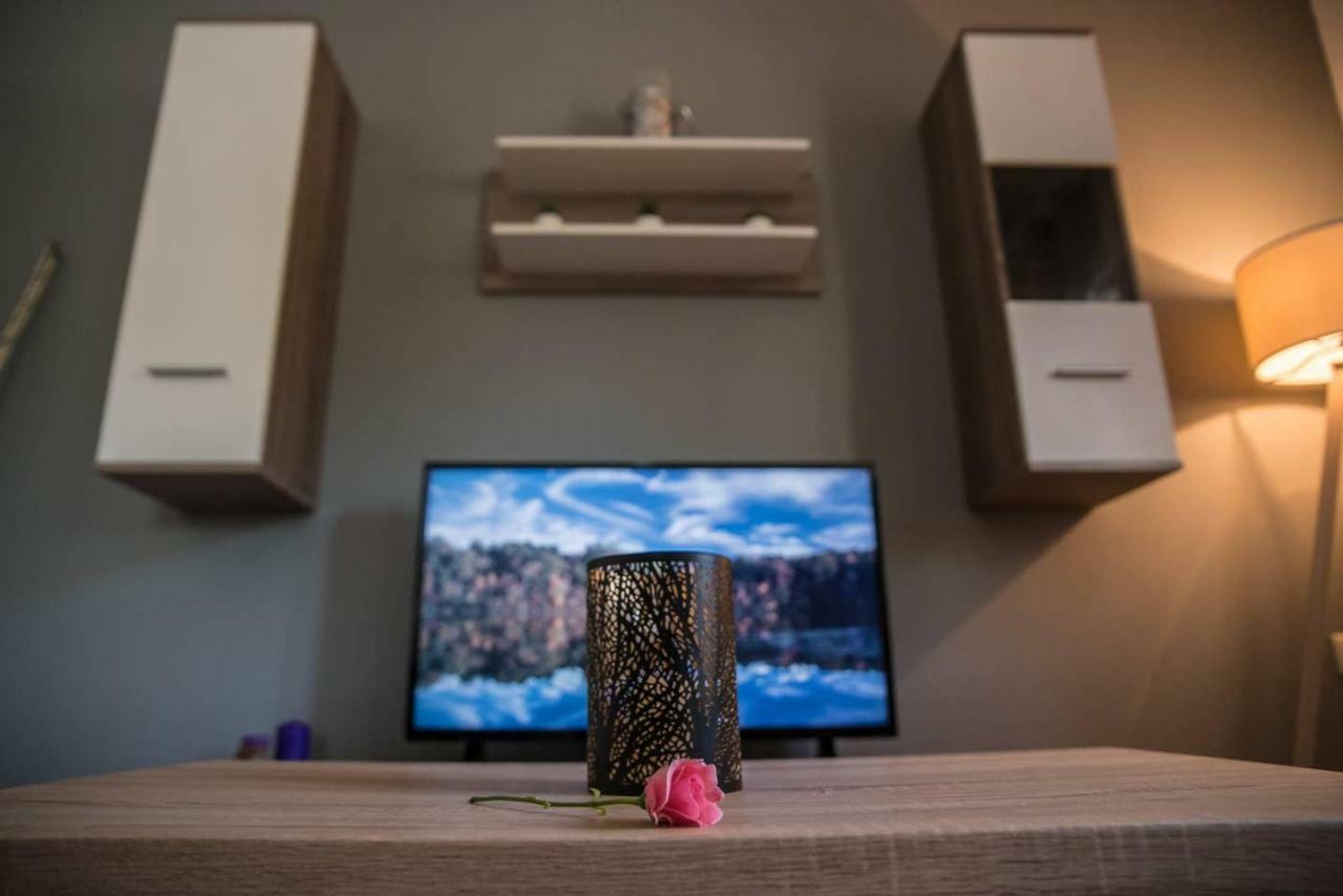 Ivi'S Kavala Apartment Ngoại thất bức ảnh